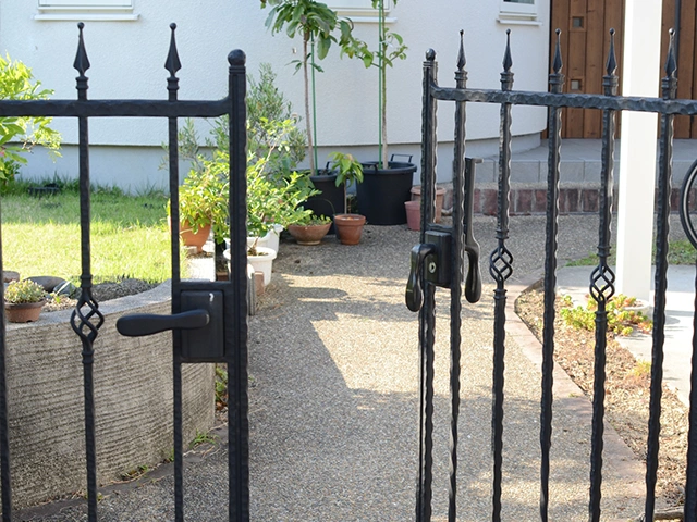 プチ解体工事門扉